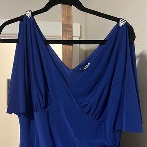 Floor length blue gown great for prom